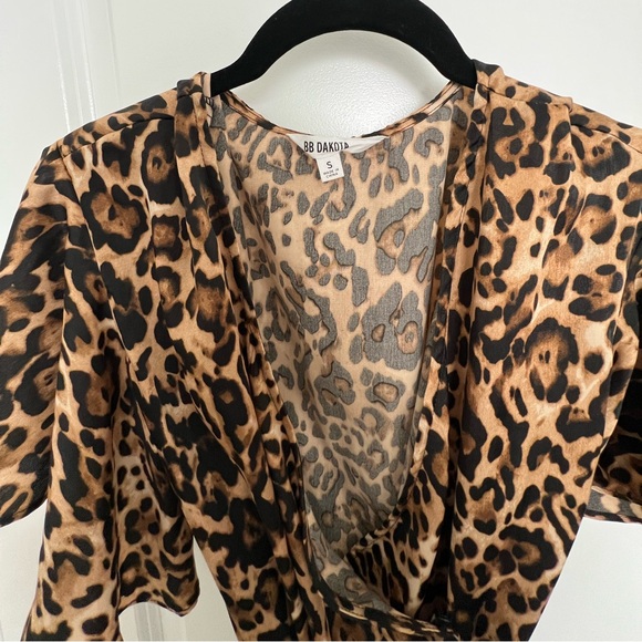 BB Dakota Wild Card Leopard Satin Wrap Dress - Small - Picture 3 of 7